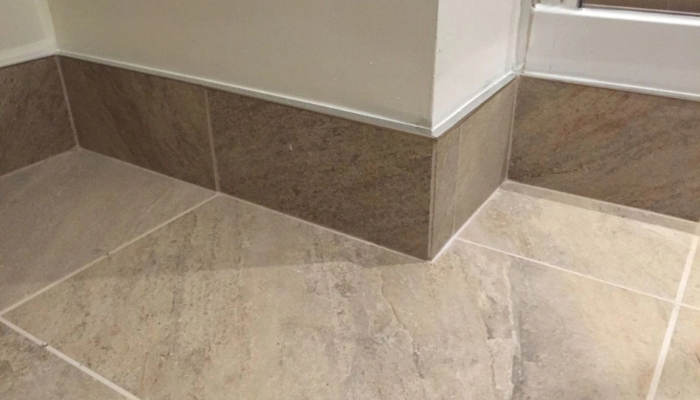 Gạch ốp chân tường giả đá