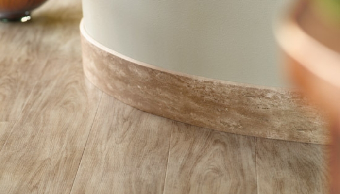 Gạch gỗ nổi ốp chân tường