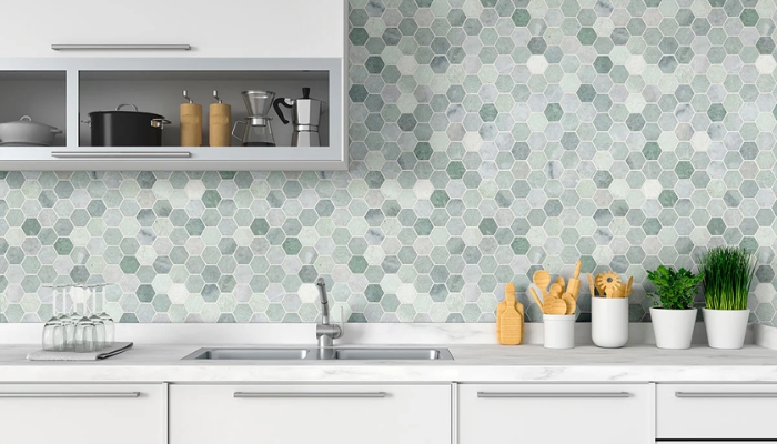 Gạch mosaic ốp tường nhà bếp tạo điểm nhấn cho không gian bếp