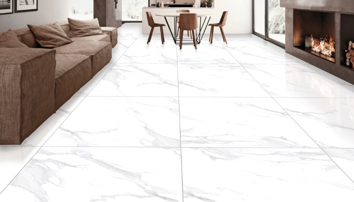 Gạch 80x80: Bảng Giá Mới Nhất, Mẫu Đẹp Và Kinh Nghiệm Chọn Gạch 2025 2 Gạch 80x80 vân đá ứng dụng phối cảnh phòng khách